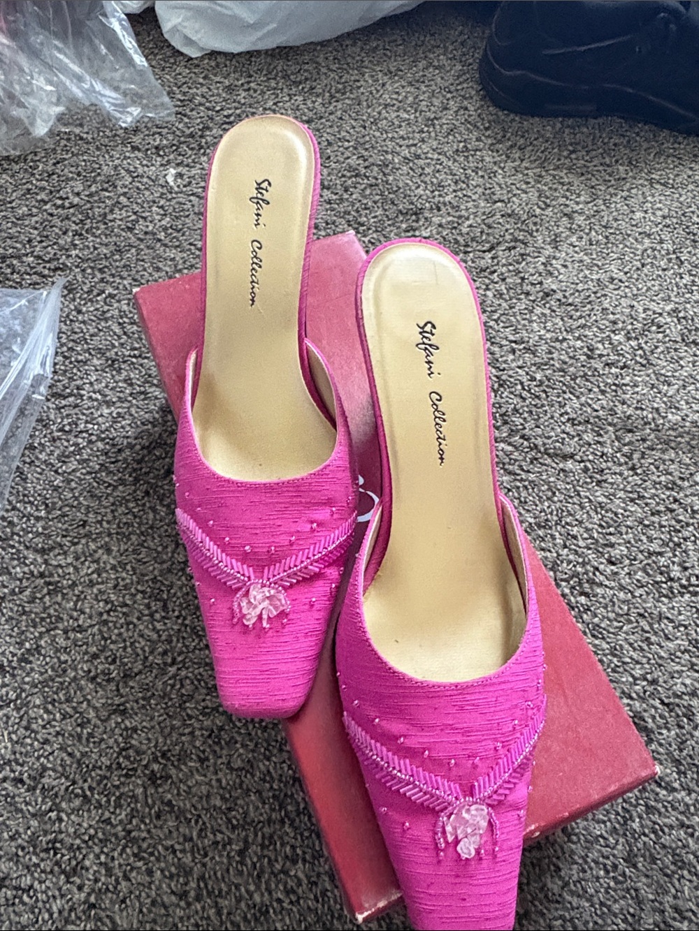 Sean Collection Women's Pink Beaded Mule Heels
